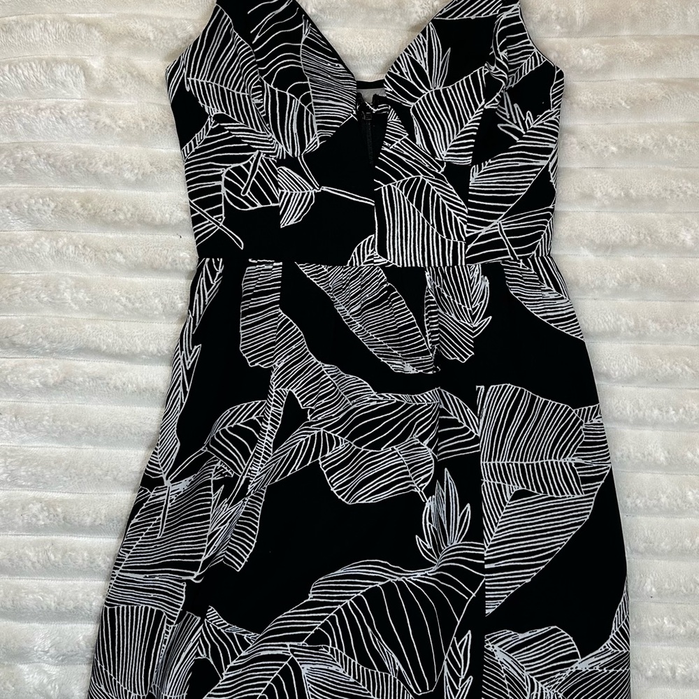Express Black and White Leaf Maxi Dress